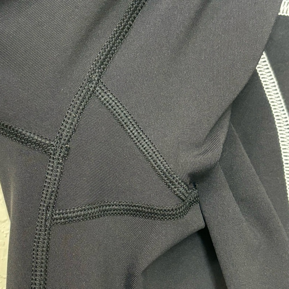 Lululemon Stripped High-Waisted Leggings Size 4 - Picture 9 of 10